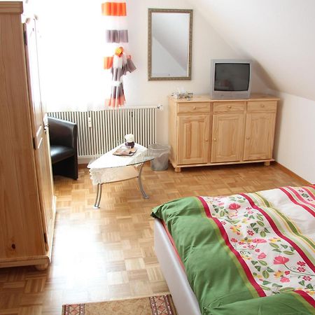 Hotel Am Schloss Neuenstein Neuenstein (Baden-Wurttemberg) Quarto foto